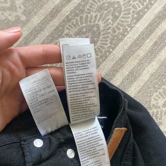 Levi’s Premium Ribcage Straight Ankle Denim in Black Sprout - Picture 10 of 16